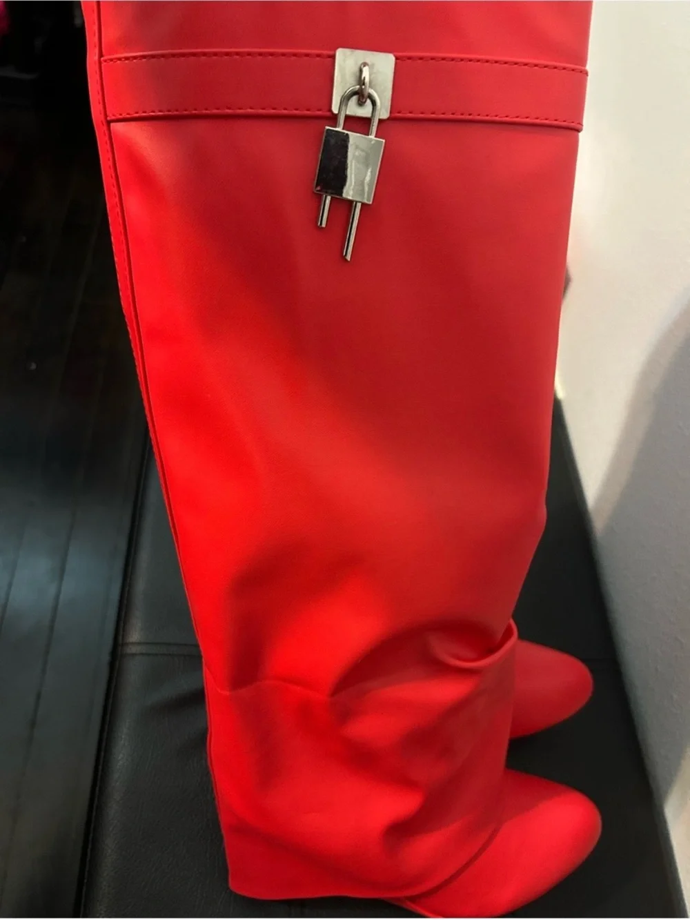 Luxury chic lock 🔒 boots